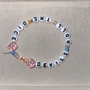 Taylor Swift | Devils Roll the Dice | Homemade Friendship Bracelet
